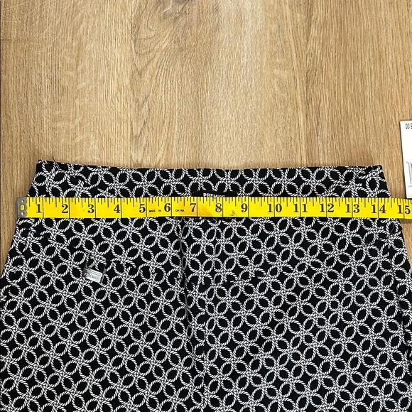Premise Stylish Black and White Women's stretch cropped Pants - Picture 8 of 9